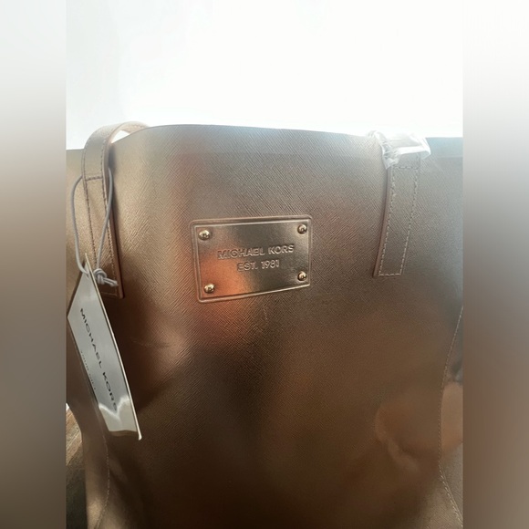 MICHAEL KORS Rose Gold Tote Bag - Picture 6 of 7